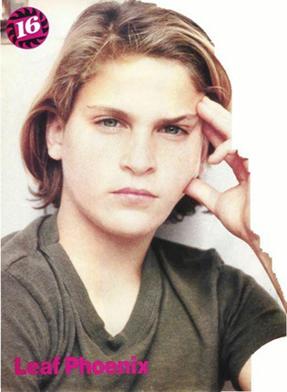 Even as a kid he was desperately cuuuuuuttttteeeeee